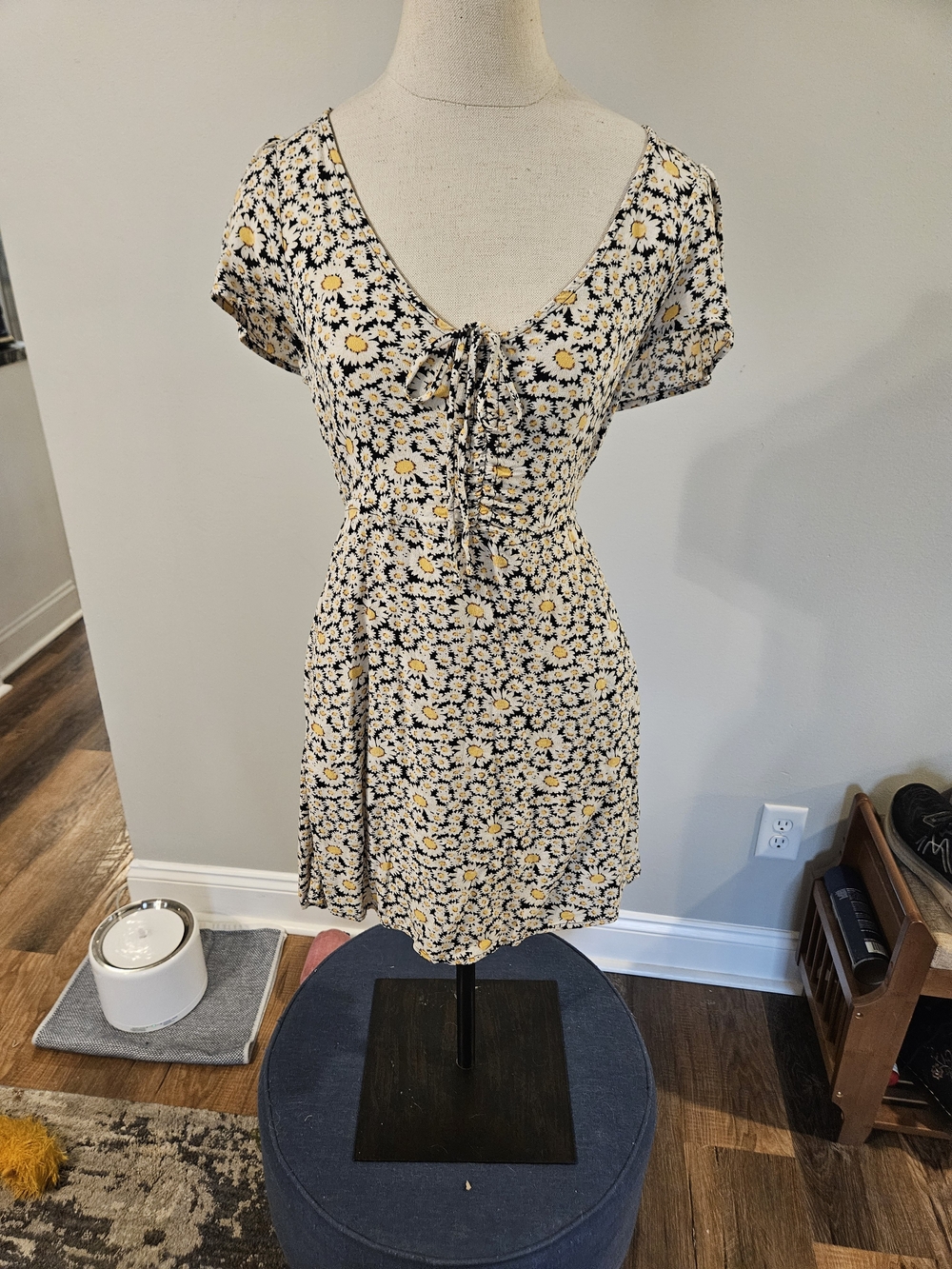 American Eagle Outfitters Black and Yellow Daisy Tie-Front Mini Dress